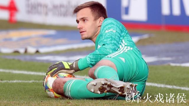 拜仁慕尼黑与门将弗吕希特尔续签合同至2022年